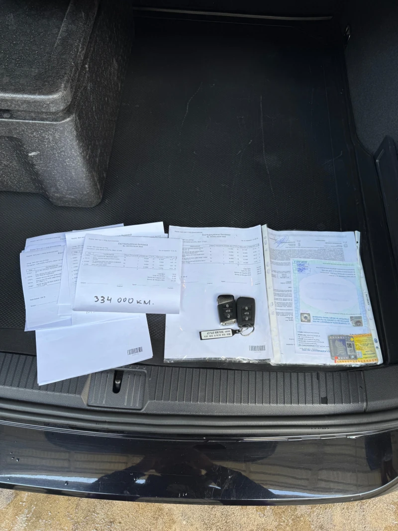 VW Passat, снимка 16 - Автомобили и джипове - 53259899