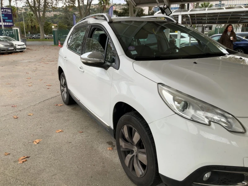 Peugeot 2008 1.2 PURETECH ALLURE EURO 6, снимка 15 - Автомобили и джипове - 53343706