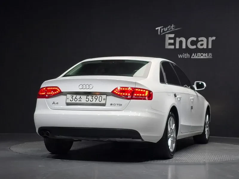 Audi A4 2.0 TDI, снимка 4 - Автомобили и джипове - 53884824