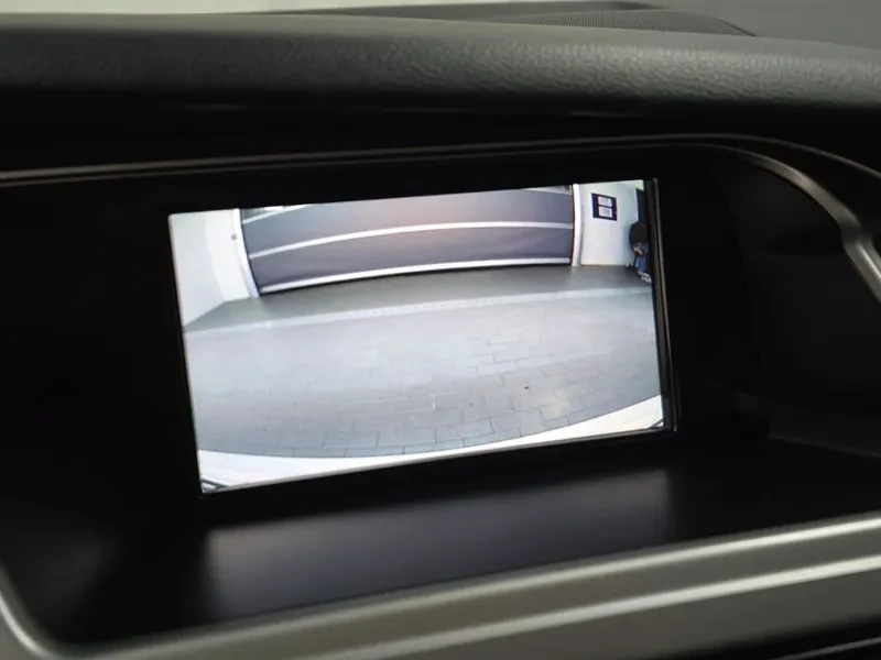 Audi A4 2.0 TDI, снимка 15 - Автомобили и джипове - 53884824