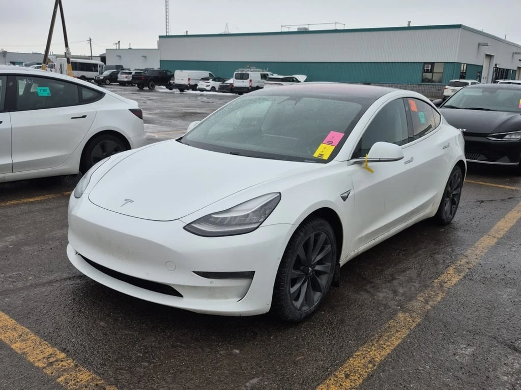 Tesla Model 3 * LONG RANGE BATTERY * CARFAX * БЕЗ ПЪРВОНАЧАЛНА В, снимка 1