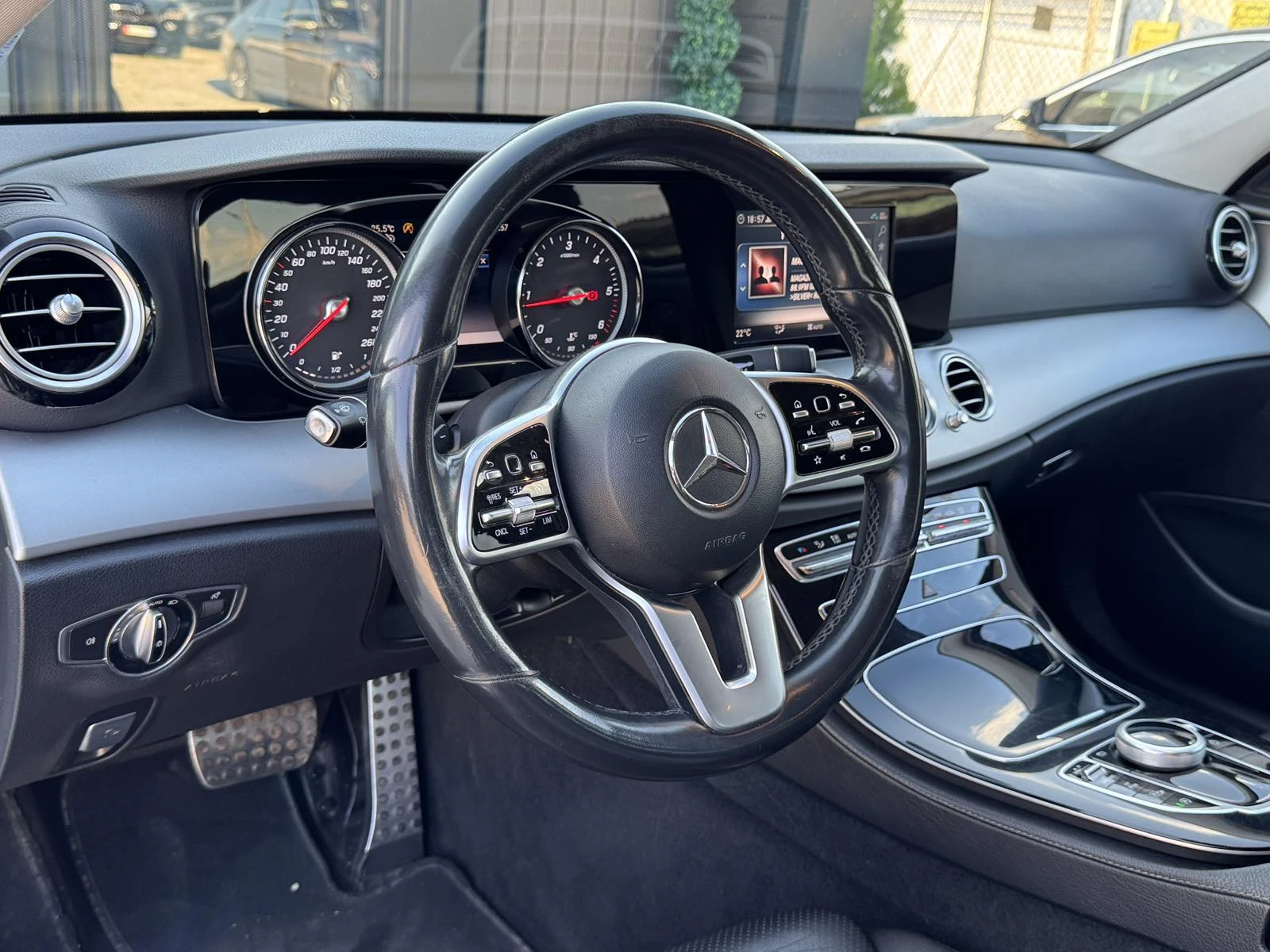 Mercedes-Benz E 220 CDI* FACELIFT* BLUETEC* LED - изображение 10