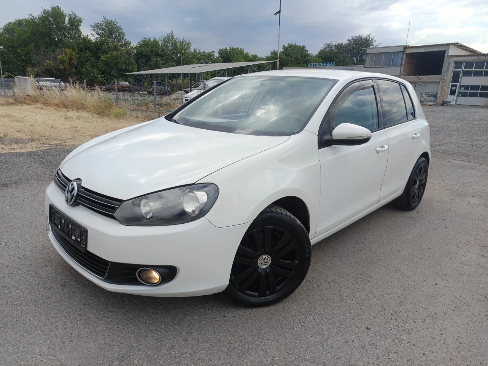 VW Golf 2.0 TDI-АВТОМАТ - изображение 3