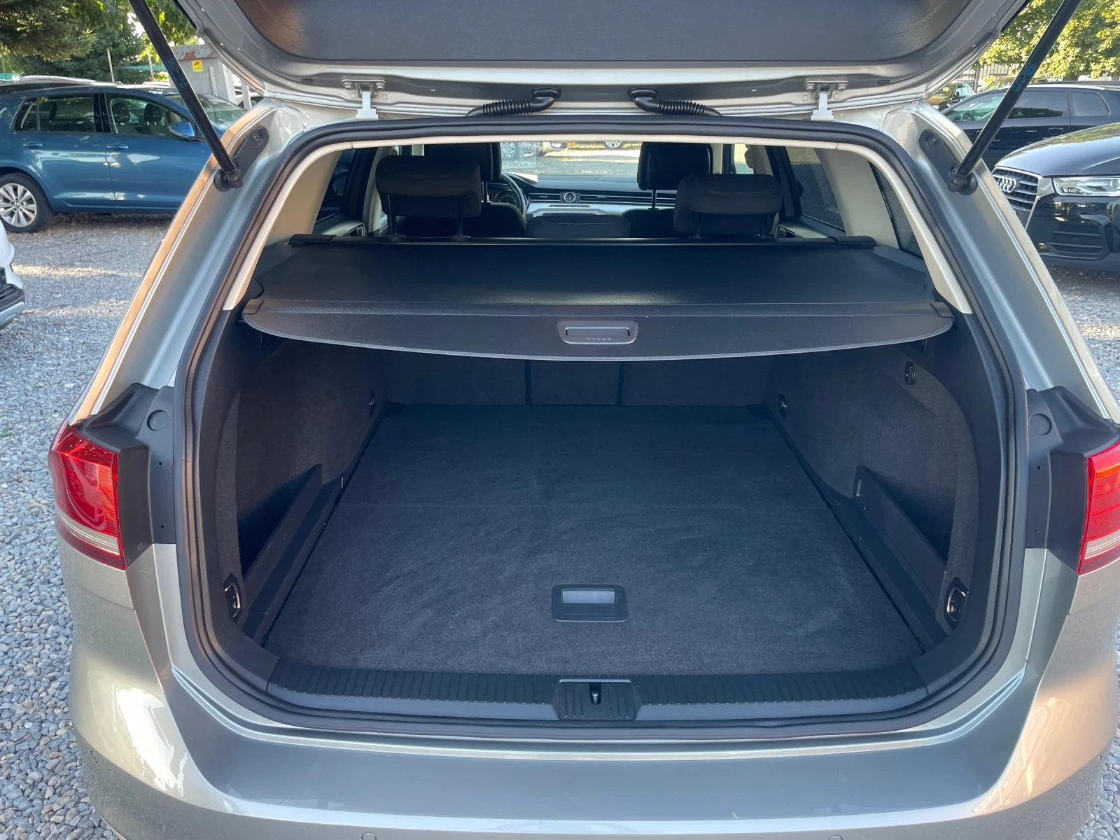 VW Passat 2.0TDI\150kc\NAVI\DISTRONIK\ | Mobile.bg — изображение 12