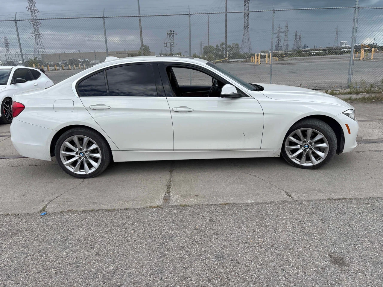BMW 330 XDRCARFAX* АВТОФИНАНСИРАНЕ* БЕЗ ПЪРВОНАЧАЛНА ВНОСК - изображение 2