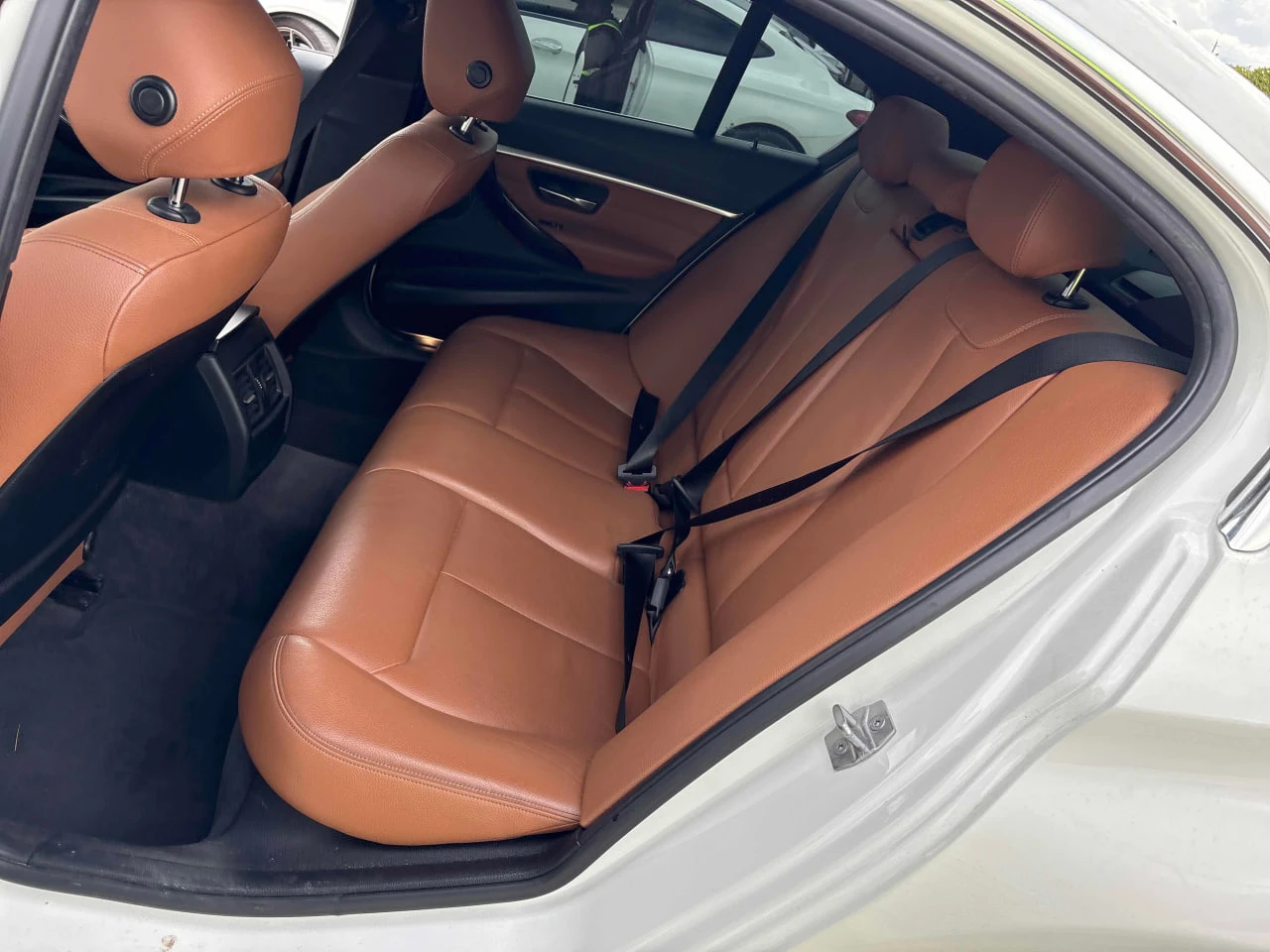 BMW 330 XDRCARFAX* АВТОФИНАНСИРАНЕ* БЕЗ ПЪРВОНАЧАЛНА ВНОСК - изображение 10