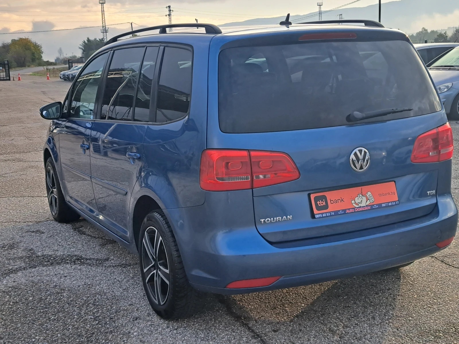 VW Touran 1, 6 tdi DSG - изображение 7