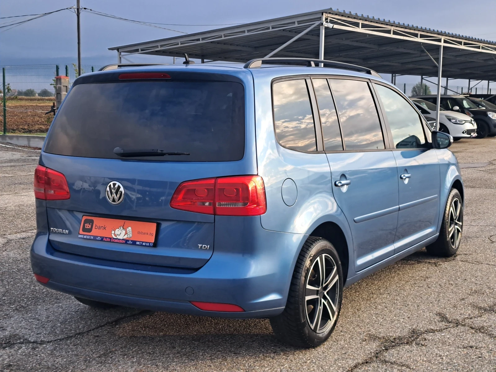 VW Touran 1, 6 tdi DSG - изображение 5