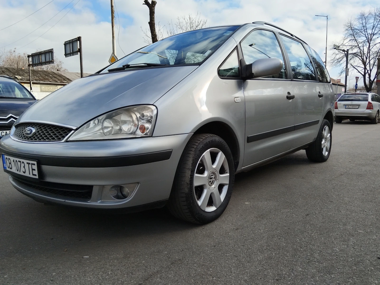 Ford Galaxy  - изображение 7