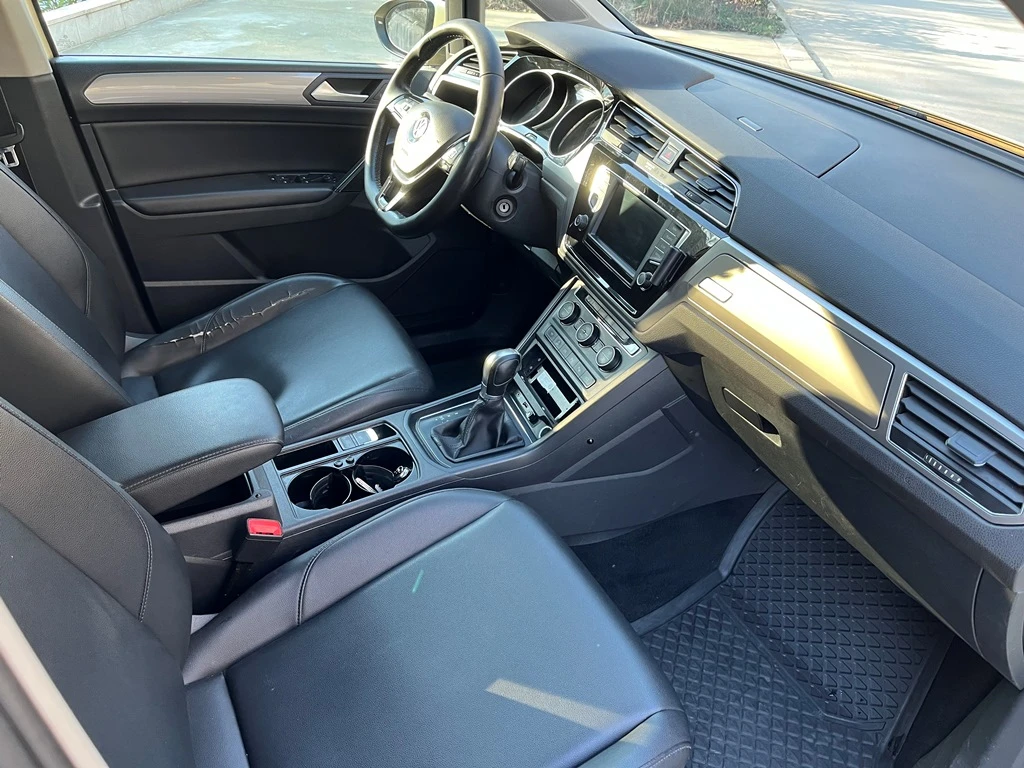 VW Touran 2.0 TDI SCR DSG - изображение 9