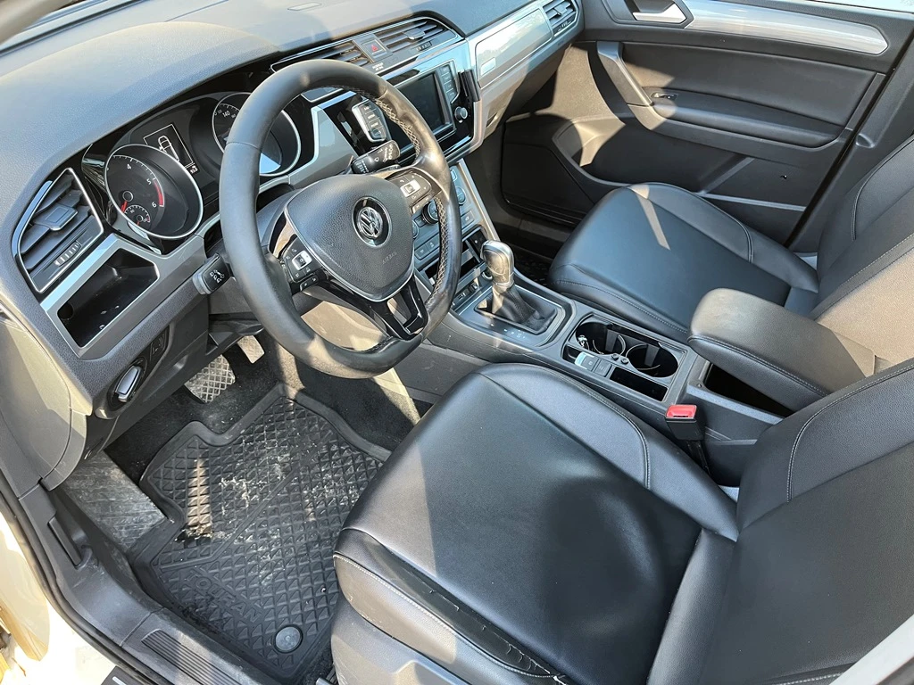 VW Touran 2.0 TDI SCR DSG - изображение 7