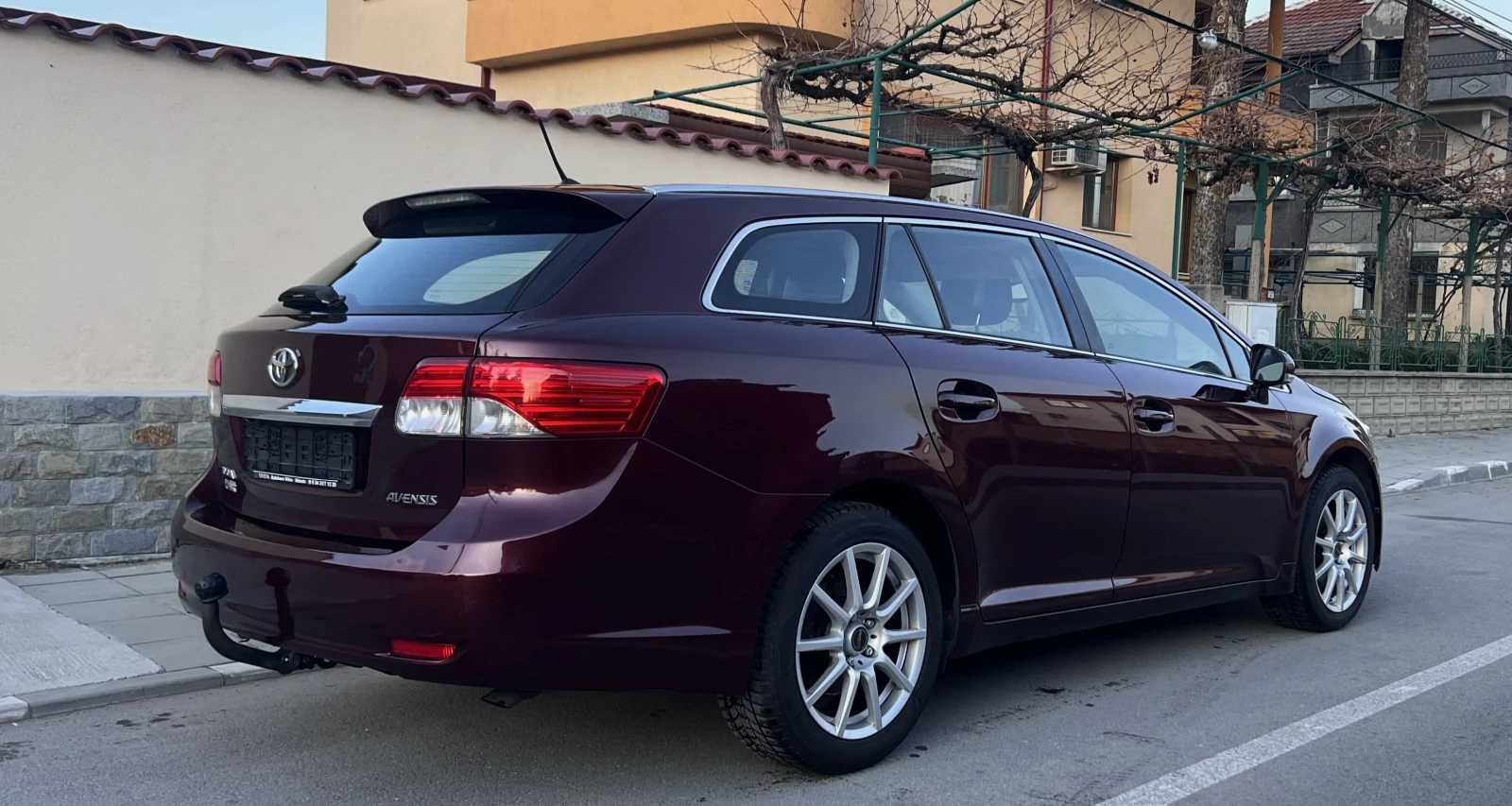 Toyota Avensis 2.2 D-4D  - изображение 5