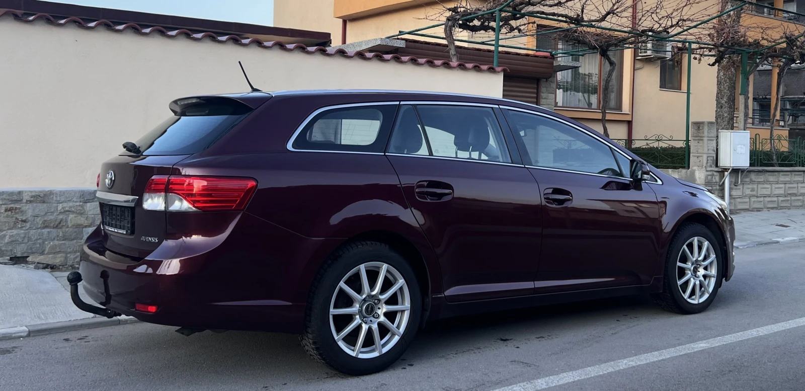 Toyota Avensis 2.2 D-4D  - изображение 4