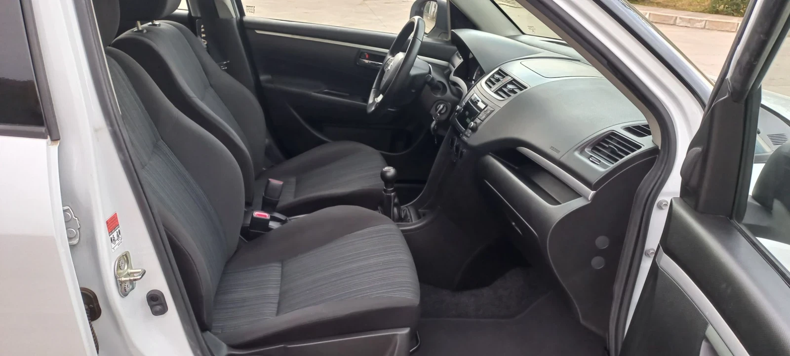 Suzuki Swift 1.2i 94ps - изображение 10