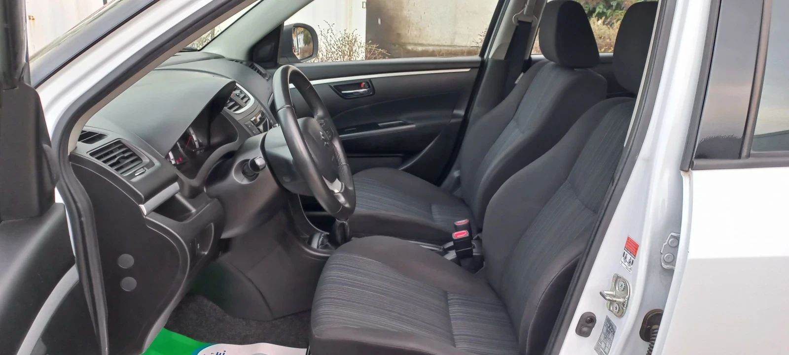 Suzuki Swift 1.2i 94ps - изображение 9