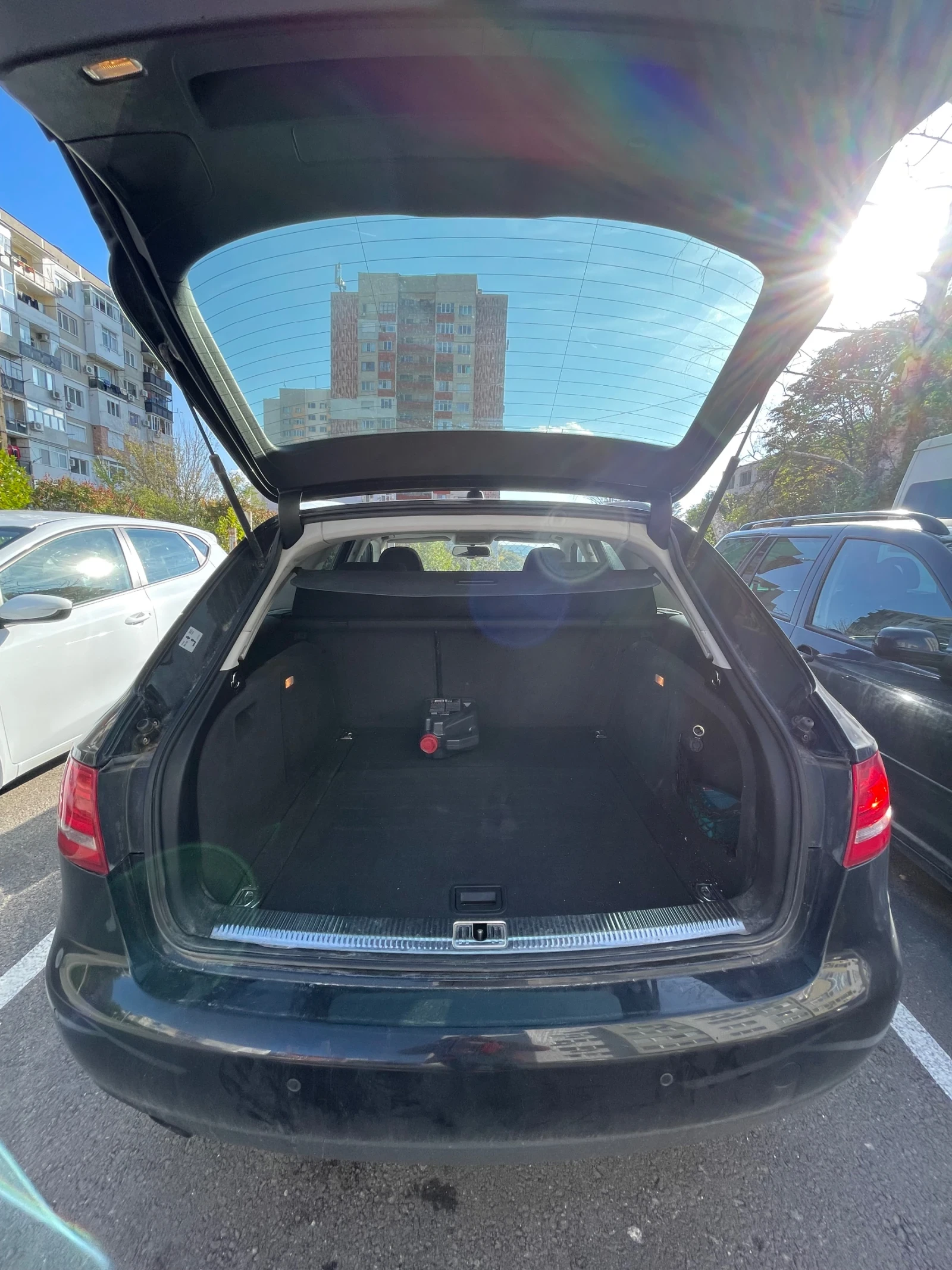 Audi A4 Audi A4 2.0 TDI ПЕРФЕКТНА!, снимка 2 - Автомобили и джипове - 53604393