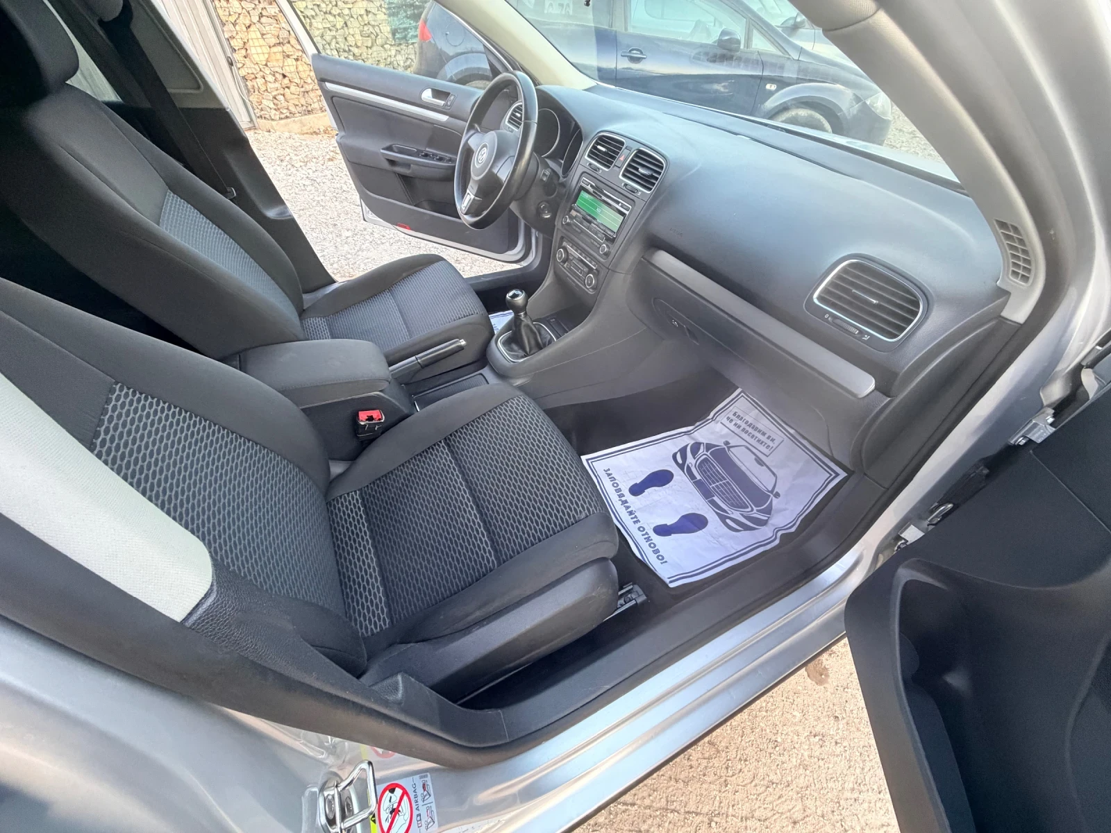 VW Golf 1.6TDI , снимка 15 - Автомобили и джипове - 53833022