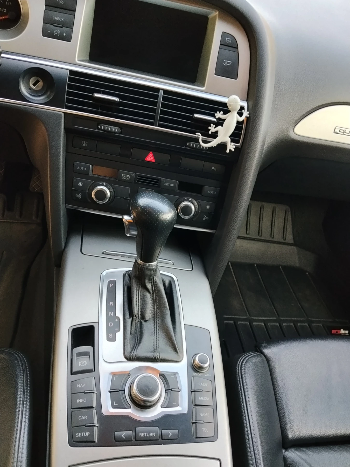 Audi A6 3.0 TDI, снимка 9 - Автомобили и джипове - 54115337