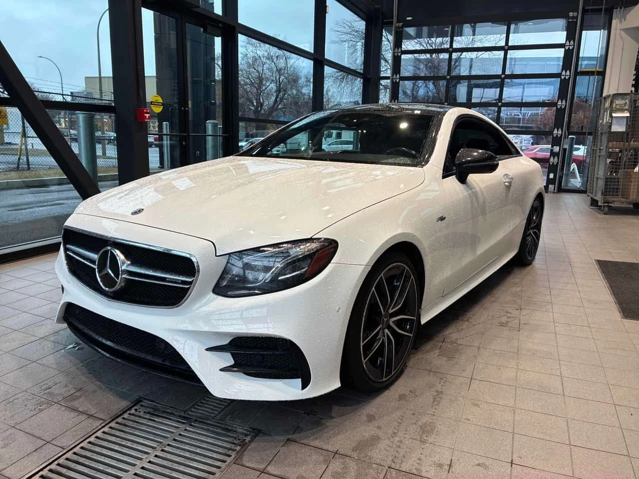 Mercedes-Benz E 53 AMG BURMESTER * ШИБИДАХ * KEYLESS *  ОБДУХ * ДИСТРОНИК | Auto.bg — изображение 1