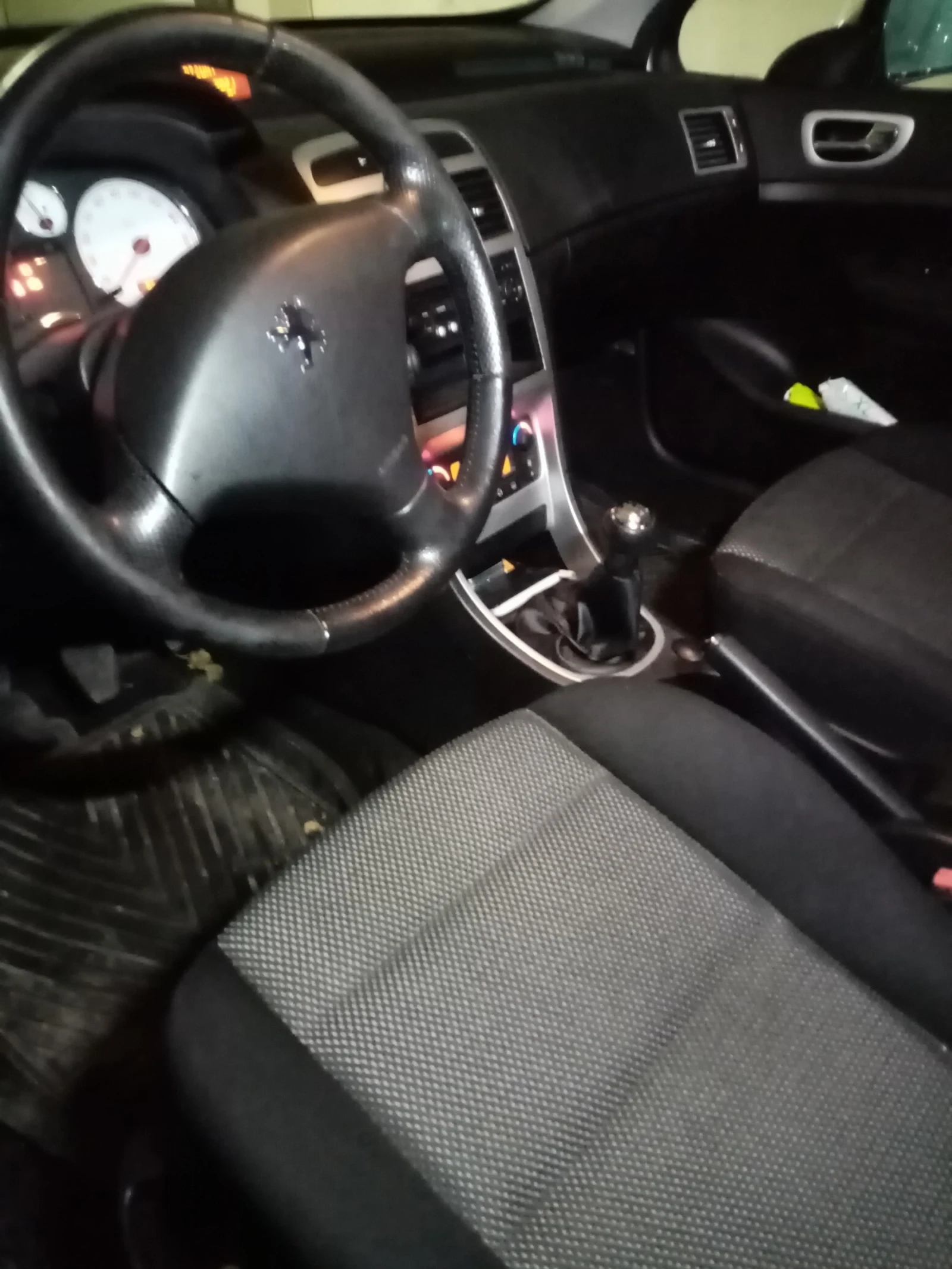 Peugeot 307, снимка 4 - Автомобили и джипове - 54346105