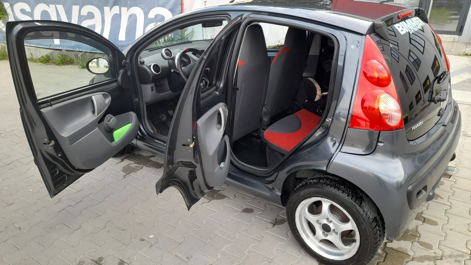 Peugeot 107 Климатик, снимка 9 - Автомобили и джипове - 54395545
