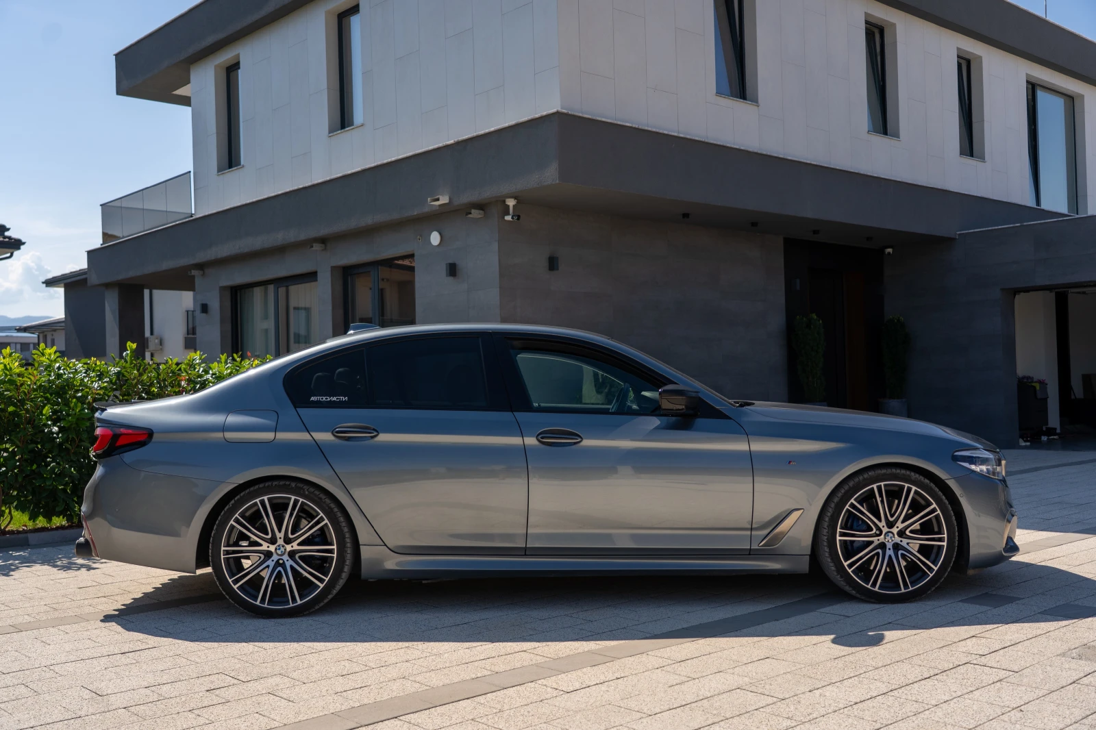 BMW 550 d xDrive, Harman Kardon, 360Cam, LED, снимка 6 - Автомобили и джипове - 55130293