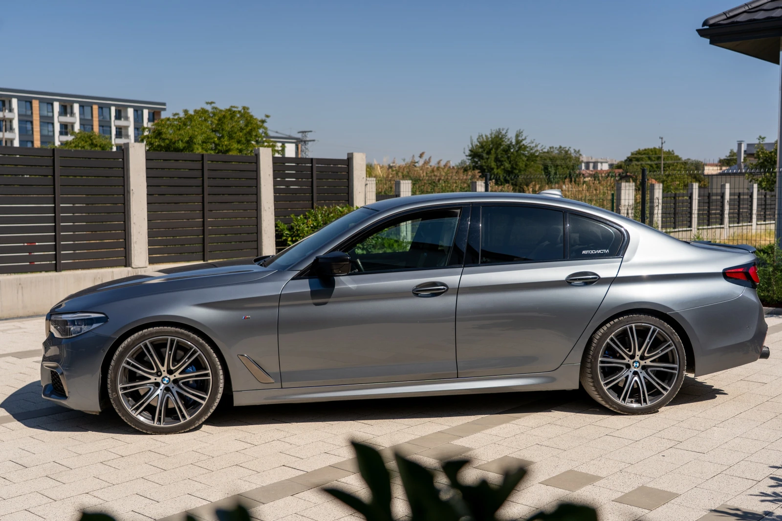 BMW 550 d xDrive, Harman Kardon, 360Cam, LED, снимка 4 - Автомобили и джипове - 55130293