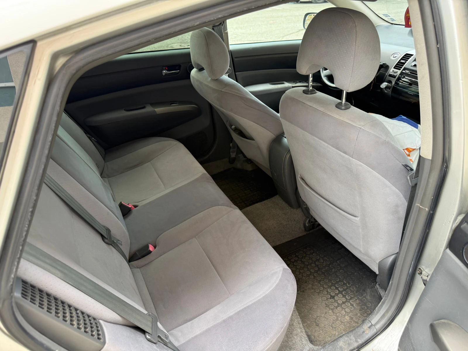 Toyota Prius 1.5i Hybrid-Cruise Control-климатроник-мултиволан, снимка 14 - Автомобили и джипове - 55236611