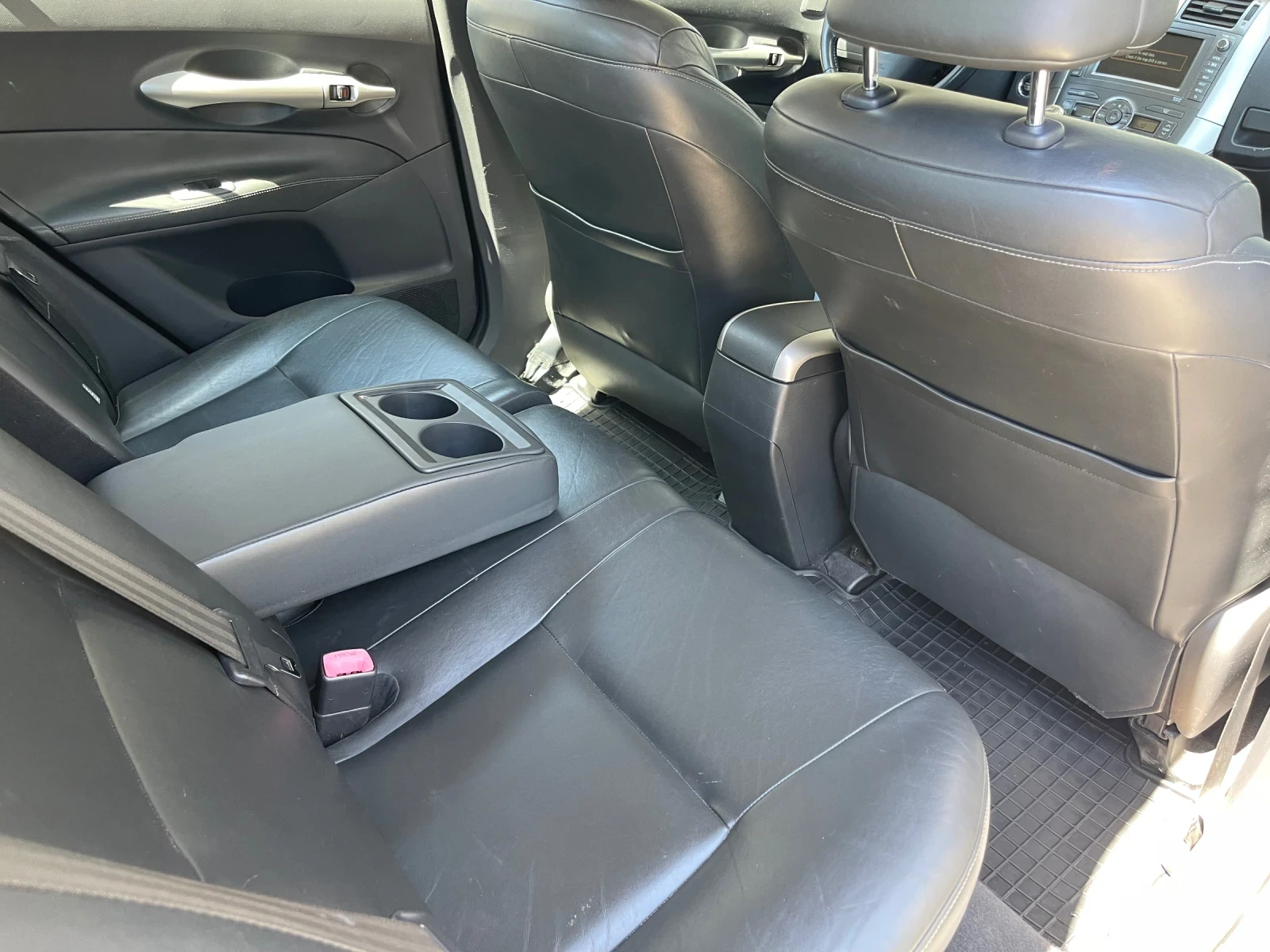Toyota Auris 2.2 D-CAT 2007 Г. РЕГИСТРИРАН, снимка 11 - Автомобили и джипове - 55385638