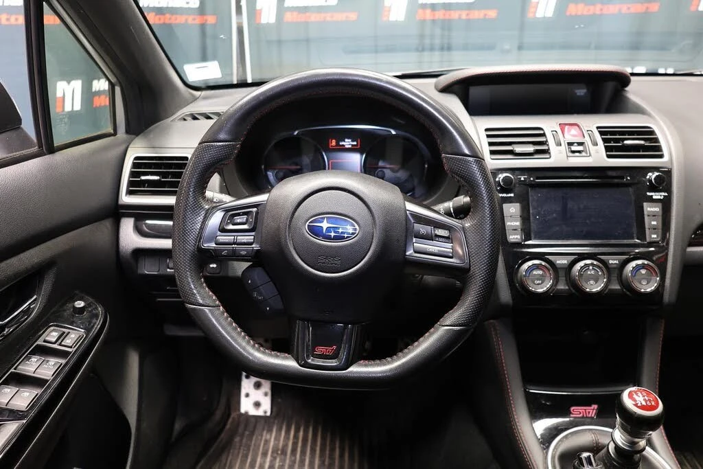 Subaru WRX * STI* Manual* KEYLESS* Camera* ПОДГРЕВ* , снимка 10 - Автомобили и джипове - 55431587