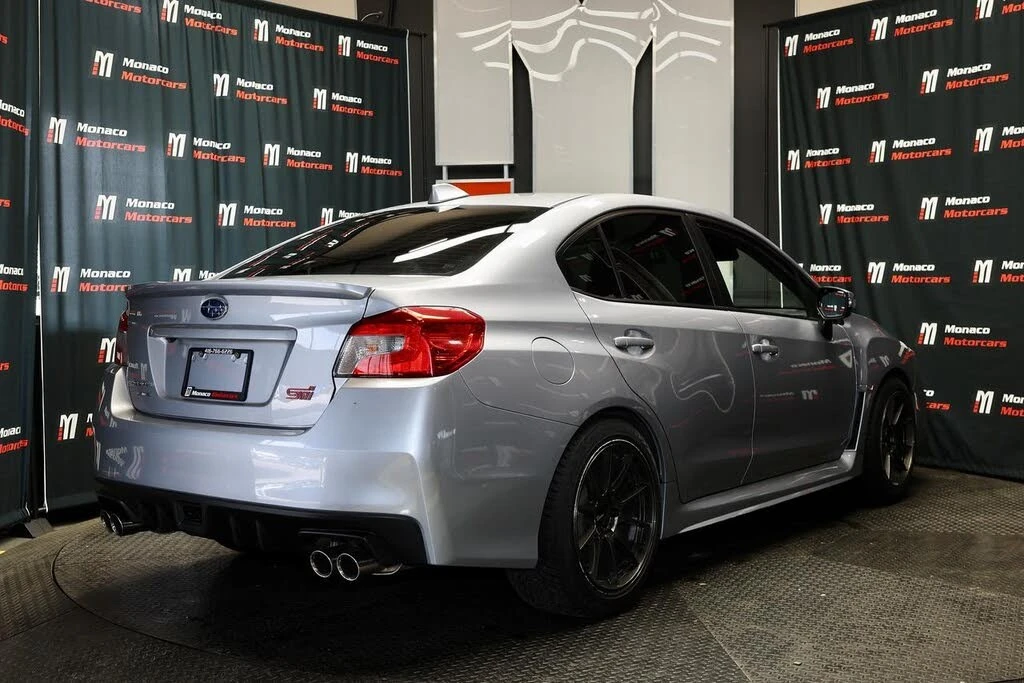Subaru WRX * STI* Manual* KEYLESS* Camera* ПОДГРЕВ* , снимка 5 - Автомобили и джипове - 55431587