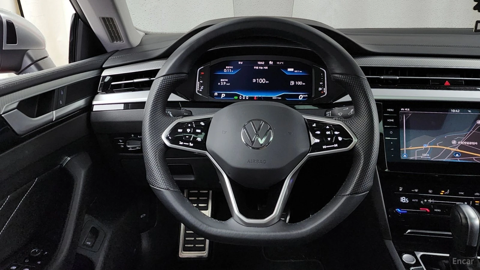 VW Arteon 2.0 TDI* HUD* 360* МАСАЖИ* КОЖА* ОБДУХВ* ПАНО, снимка 11 - Автомобили и джипове - 55436610