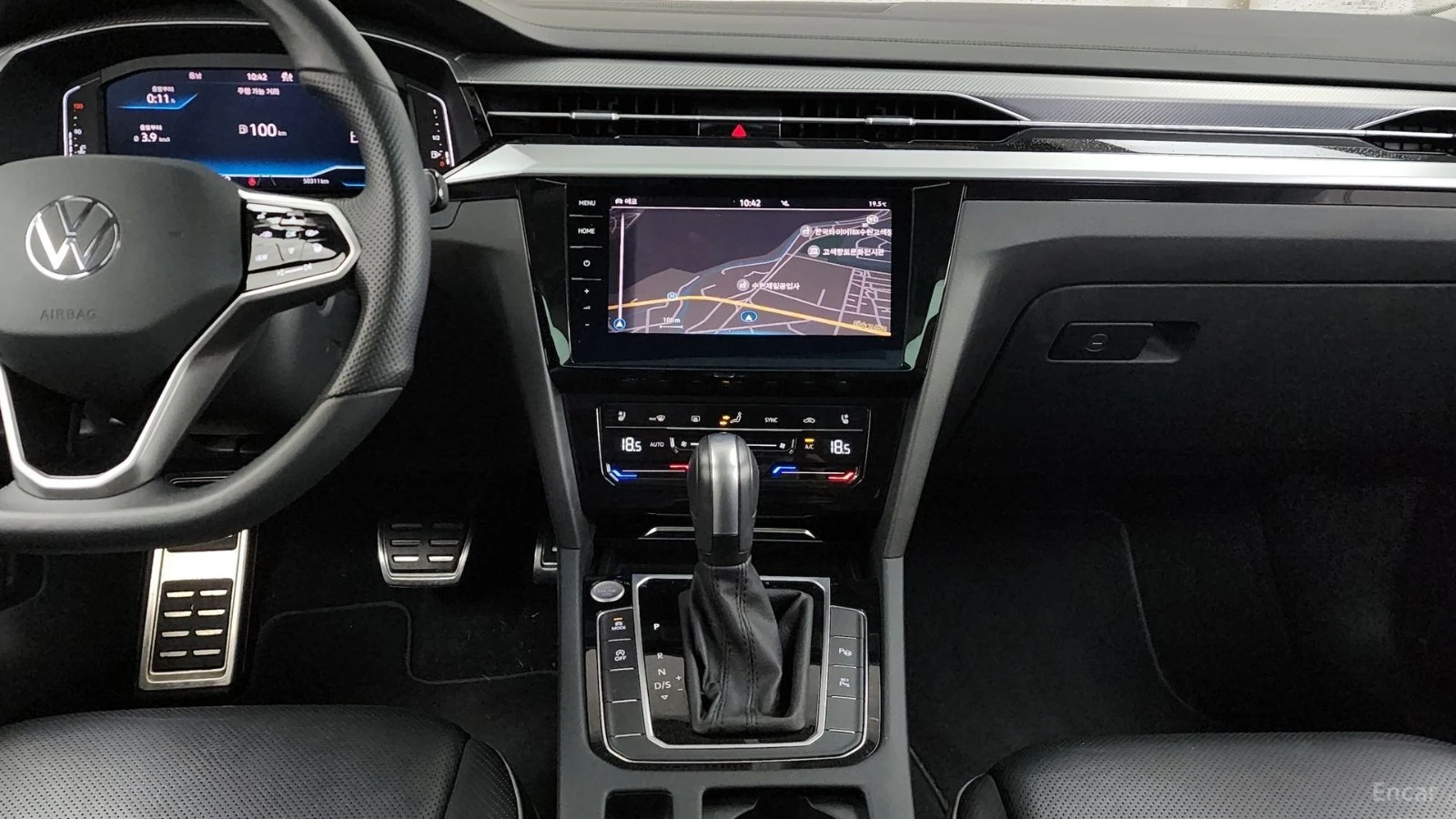 VW Arteon 2.0 TDI* HUD* 360* МАСАЖИ* КОЖА* ОБДУХВ* ПАНО, снимка 12 - Автомобили и джипове - 55436610