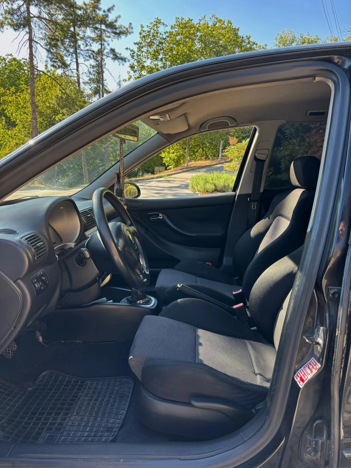 Seat Leon, снимка 9 - Автомобили и джипове - 55850542