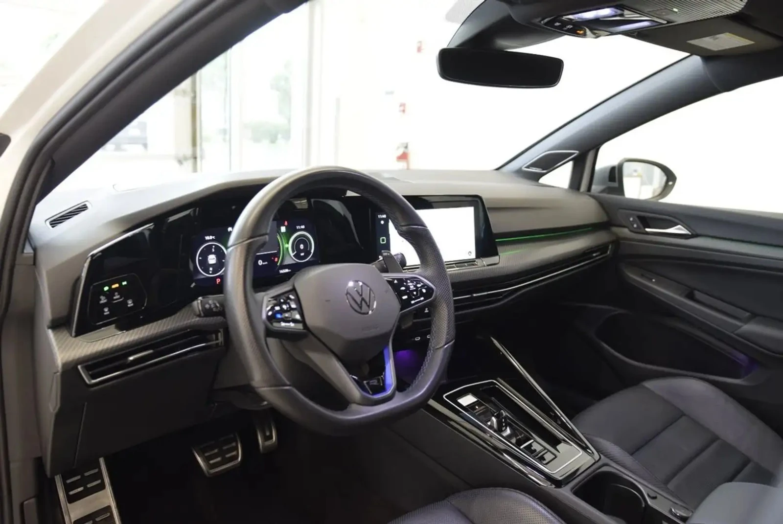VW Golf R DSG ЦЕНА ДО БЪЛГАРИЯ АВТОКРЕДИТ, снимка 10 - Автомобили и джипове - 55937144