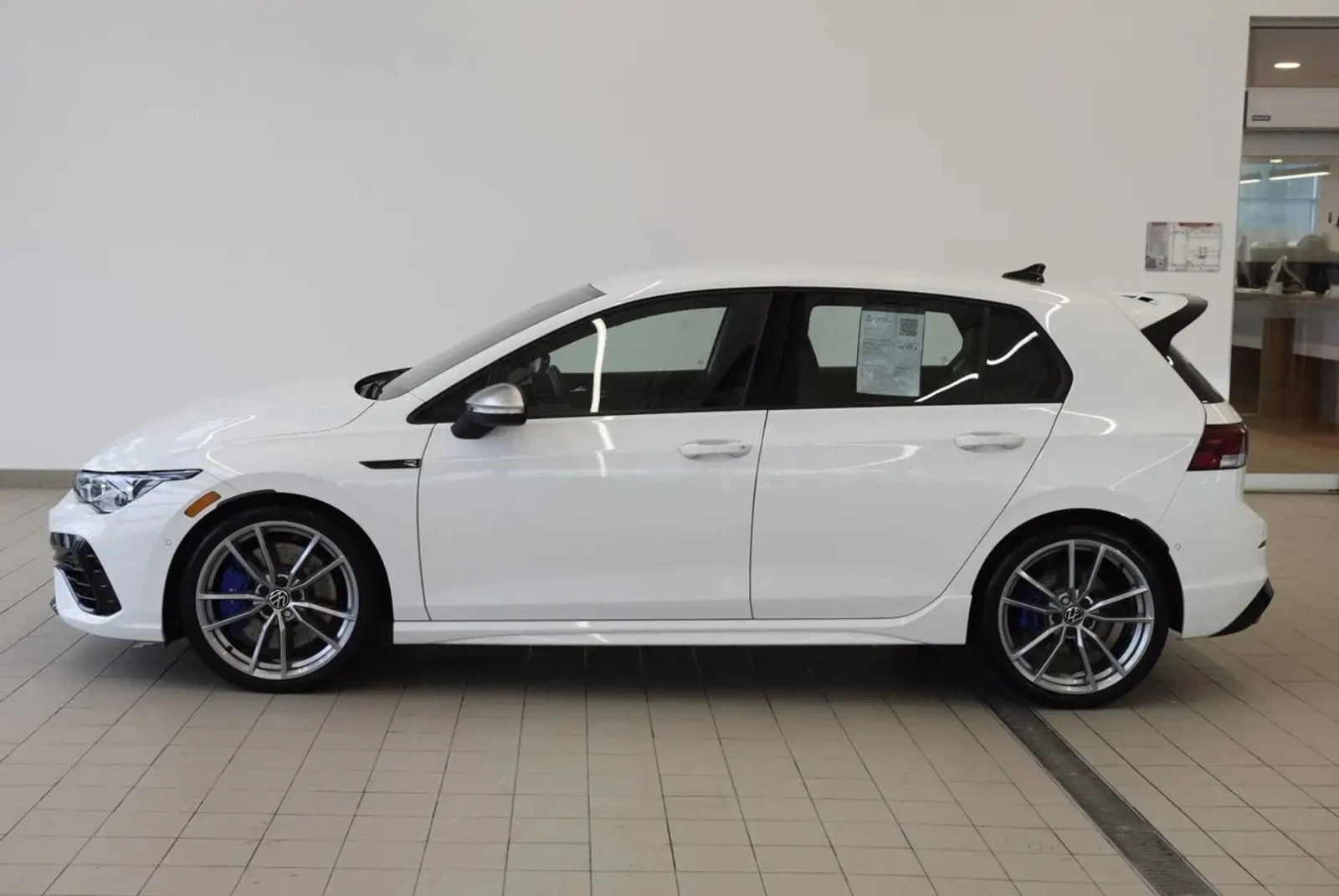 VW Golf R DSG ЦЕНА ДО БЪЛГАРИЯ АВТОКРЕДИТ, снимка 3 - Автомобили и джипове - 55937144