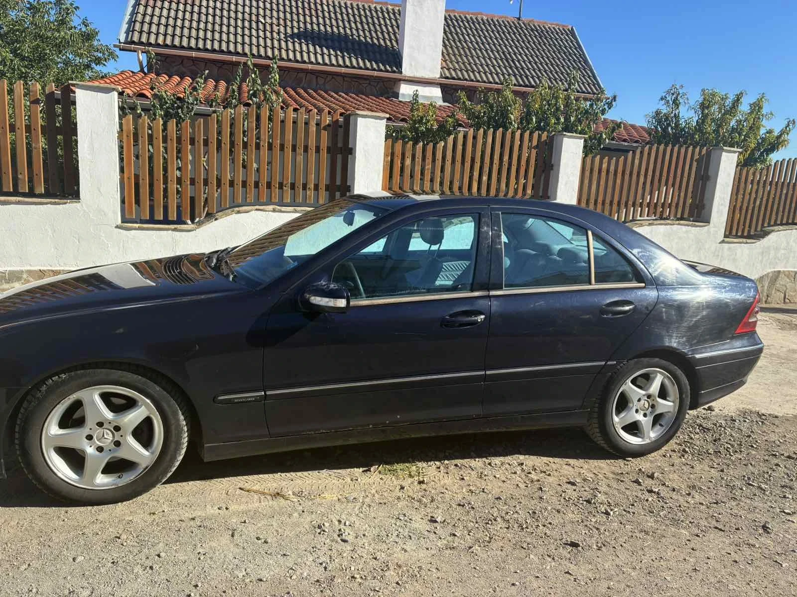 Mercedes-Benz C 220, снимка 5 - Автомобили и джипове - 56004049