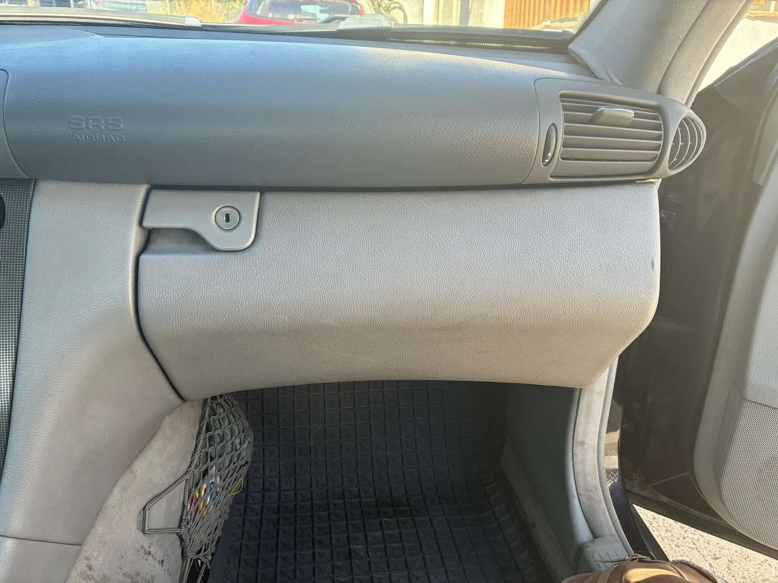 Mercedes-Benz C 220, снимка 9 - Автомобили и джипове - 56004049