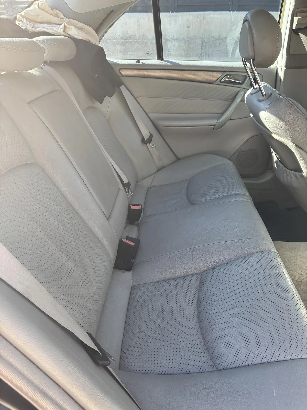 Mercedes-Benz C 220, снимка 2 - Автомобили и джипове - 56004049