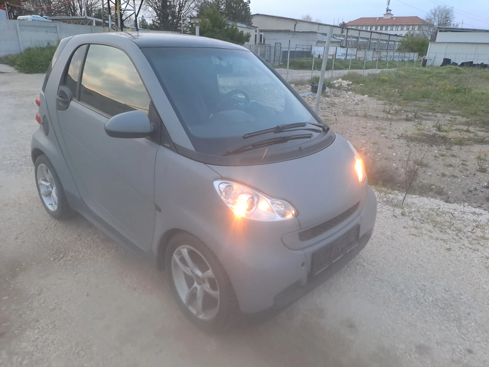 Smart Fortwo 1.0i SPEZIALL EDISON, снимка 13 - Автомобили и джипове - 56165575