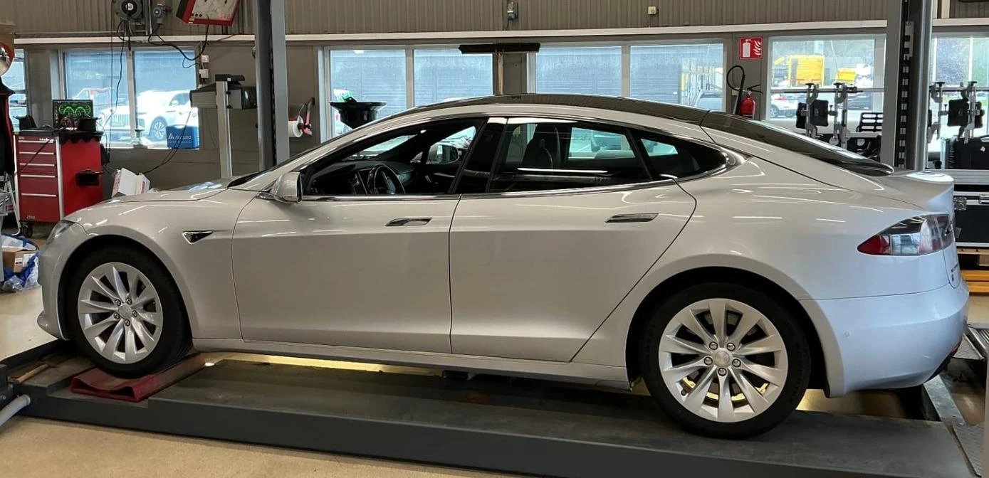 Tesla Model S  4х4 Европейска Гаранция, снимка 8 - Автомобили и джипове - 56230075