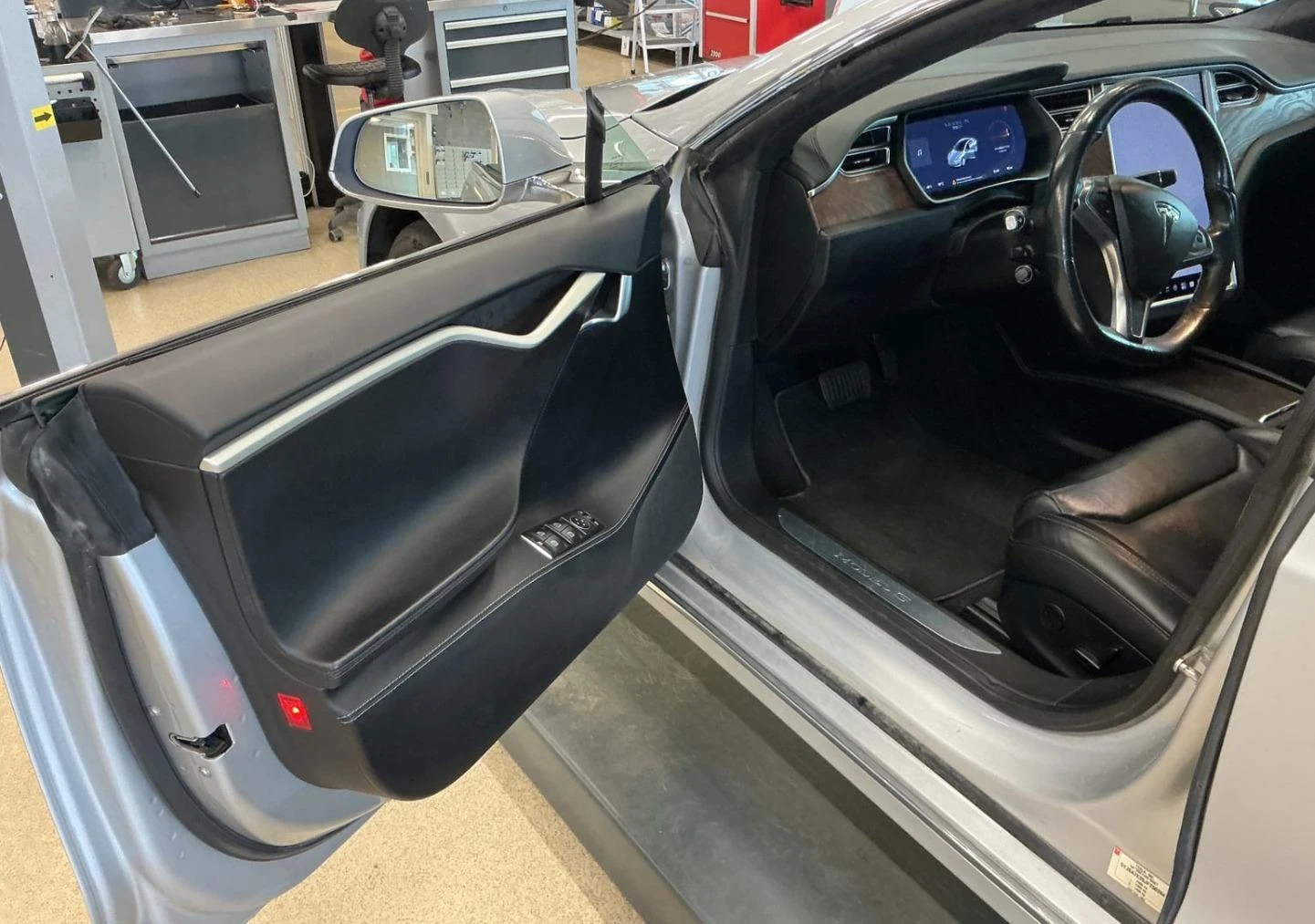 Tesla Model S  4х4 Европейска Гаранция, снимка 4 - Автомобили и джипове - 56230075