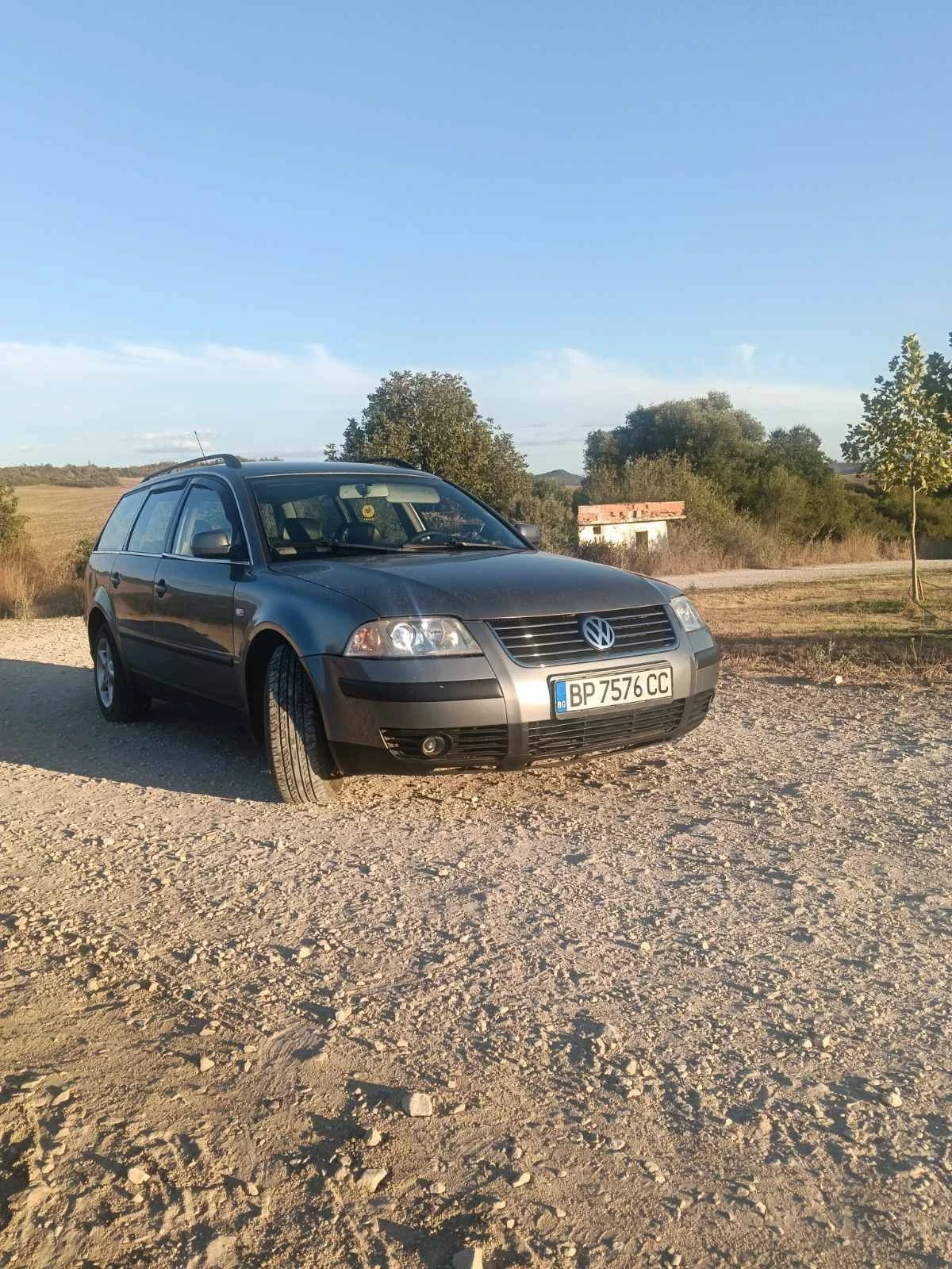 VW Passat 1.9TDI, снимка 3 - Автомобили и джипове - 56658715
