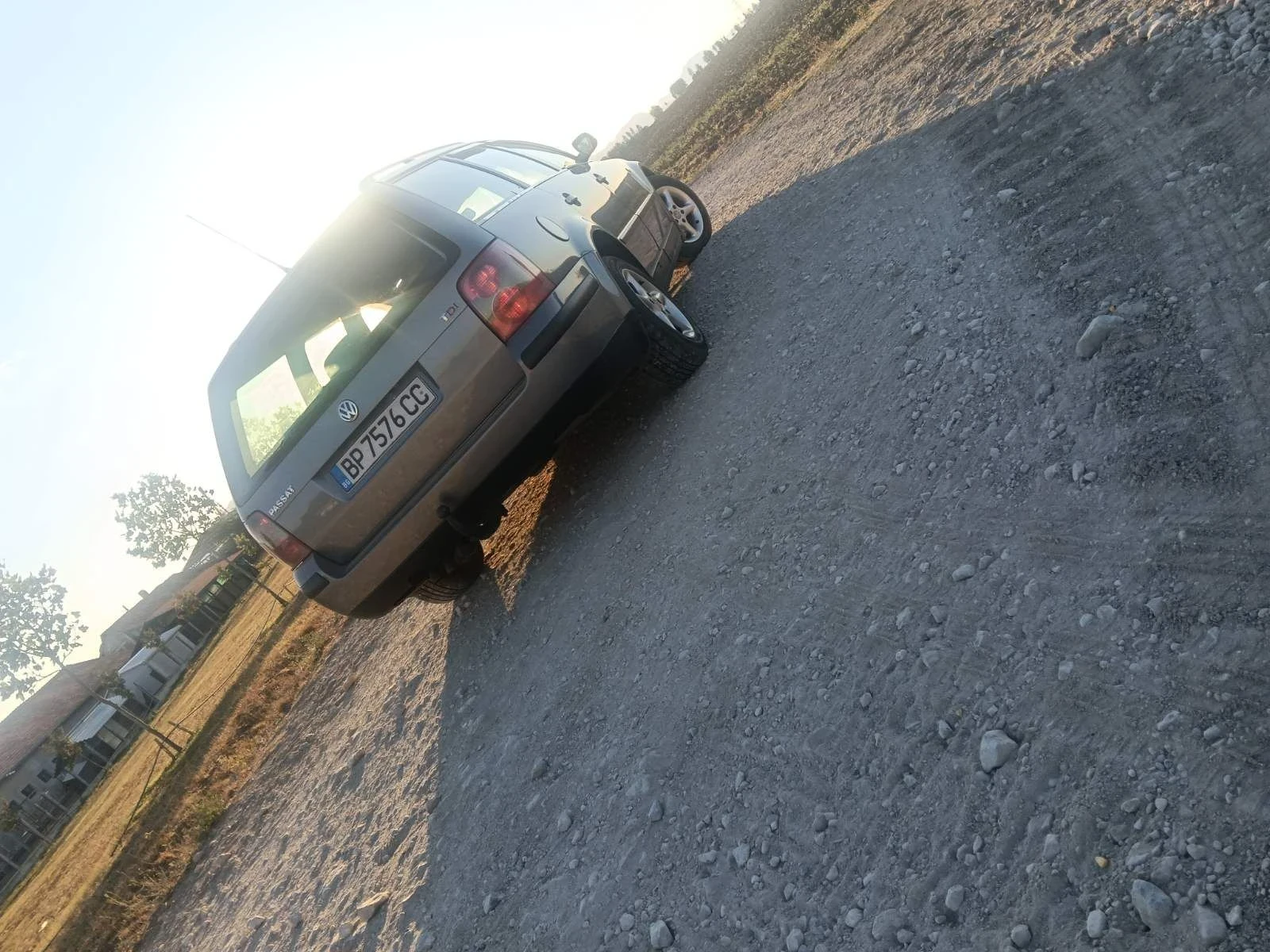 VW Passat 1.9TDI, снимка 5 - Автомобили и джипове - 56658715