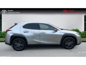     Lexus UX 2.0H Executive