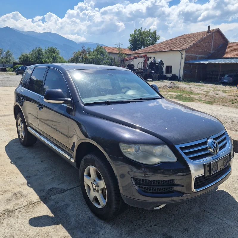 VW Touareg 3.0дизел, снимка 1 - Автомобили и джипове - 47720102