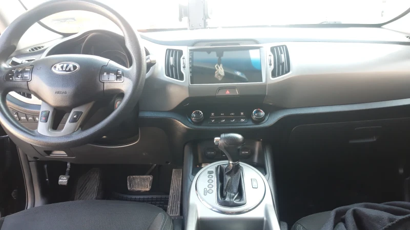 Kia Sportage, снимка 4 - Автомобили и джипове - 49306725