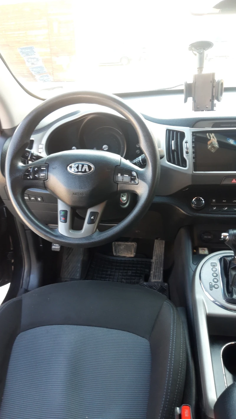 Kia Sportage, снимка 10 - Автомобили и джипове - 49306725