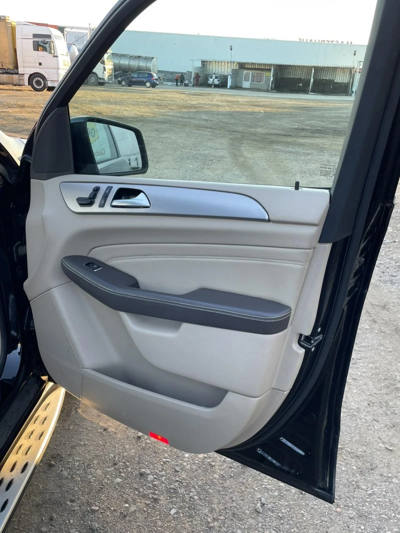 Mercedes-Benz ML 350 2013, снимка 16 - Автомобили и джипове - 52297239