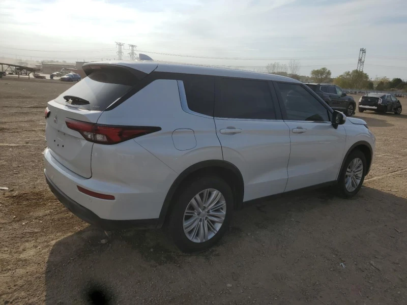 Mitsubishi Outlander, снимка 3 - Автомобили и джипове - 53217674